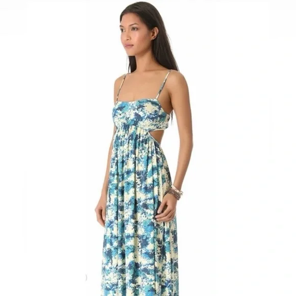 STUNNING AND SOFT HIGH END CUT OUT MAXI SUNDRESS, SIZE LARGE - Picture 4 of 9